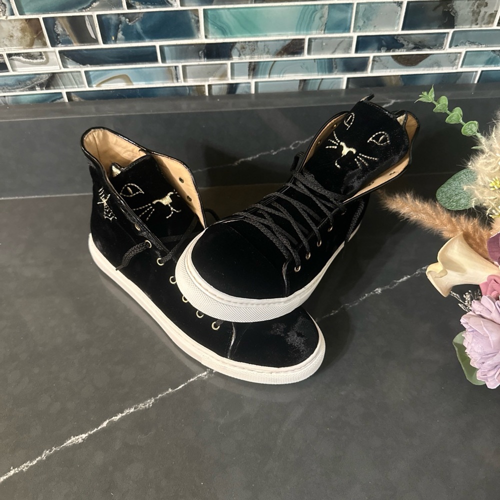 Charlotte Olympia Black Velvet Purrrfect High-Top Kitty Sneakers size 38 or 7.5